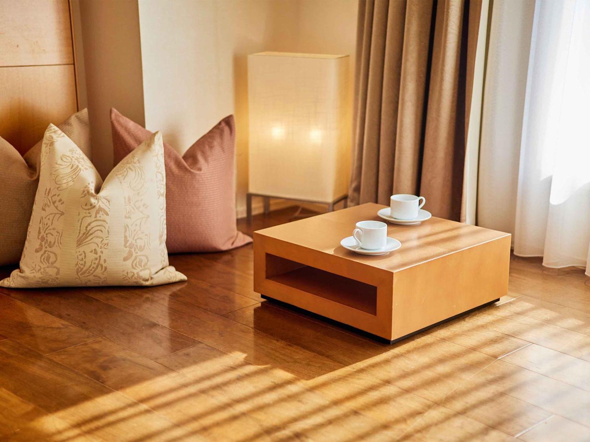 Urayasu Brighton Hotel Tokyo Bay Zewnętrze zdjęcie A coffee table