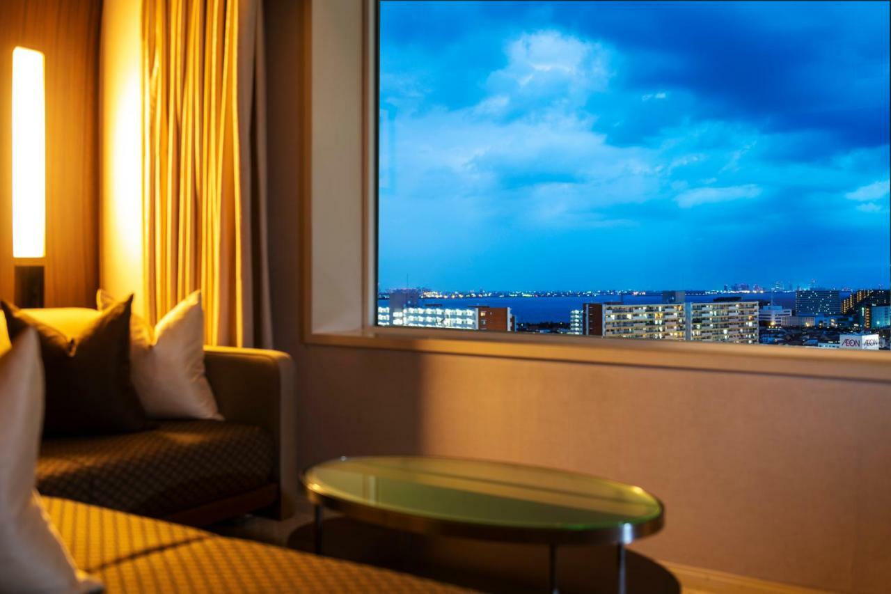 Urayasu Brighton Hotel Tokyo Bay Zewnętrze zdjęcie A room at the hotel